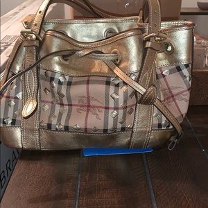 Burberry leather purse